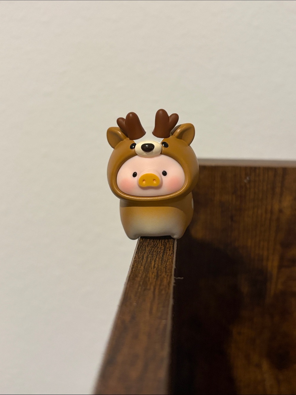 Lulu pig animal party reindeer